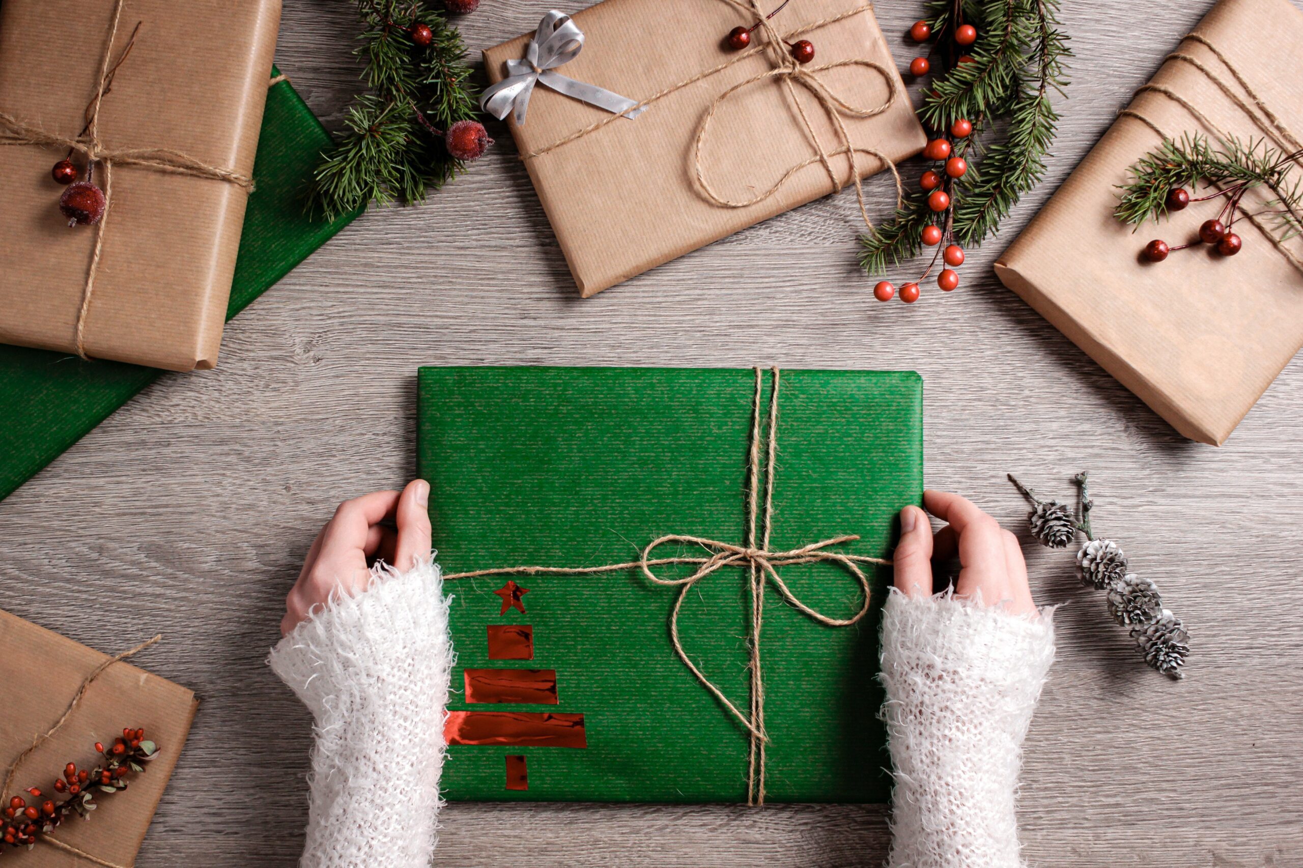 Beautiful budget friendly presents to gift your family this Christmas